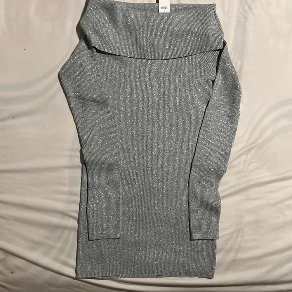 Turtle neck sweater top
